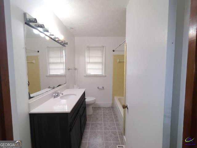 7 Highland Drive, Hawkinsville, GA 31036