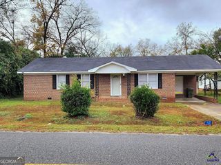 7 Highland Drive, Hawkinsville, GA 31036