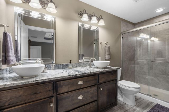 2702 West Colton, Ozark, MO 65721