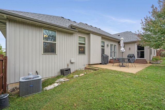 2702 West Colton, Ozark, MO 65721