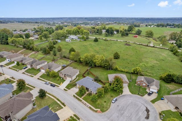 2702 West Colton, Ozark, MO 65721