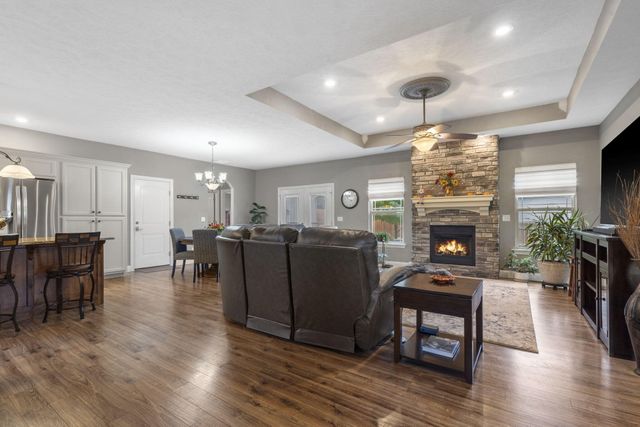2702 West Colton, Ozark, MO 65721
