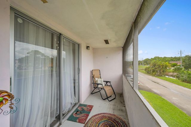 312 Sheffield M, West Palm Beach, FL 33417