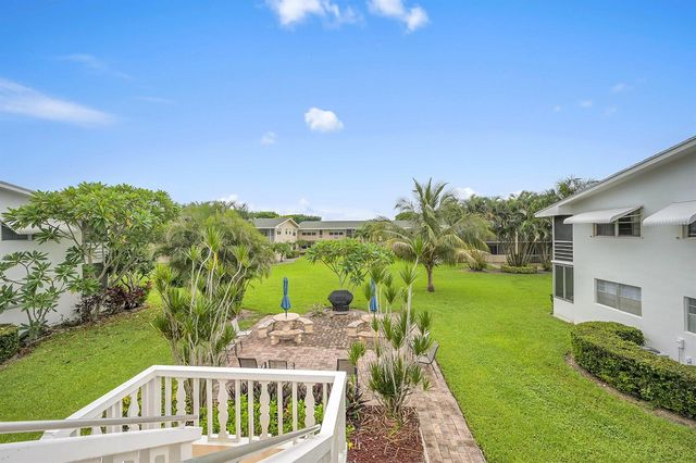 312 Sheffield M, West Palm Beach, FL 33417
