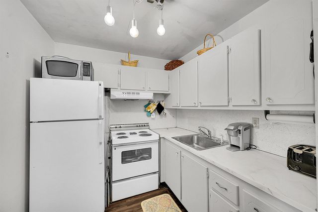 312 Sheffield M, West Palm Beach, FL 33417