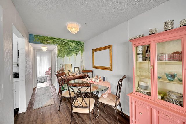 312 Sheffield M, West Palm Beach, FL 33417