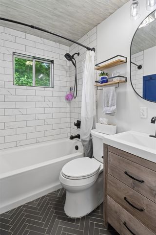906 S Boone Street, Sheldahl, IA 50243