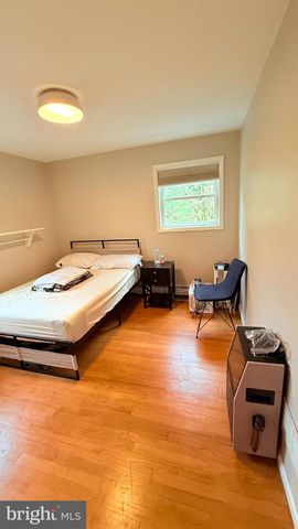 242 SPRING ST, State College, PA 16801