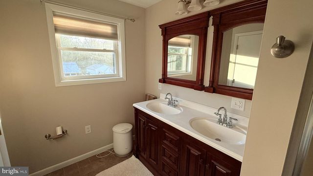 242 SPRING ST, State College, PA 16801