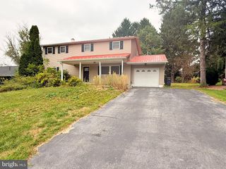 242 SPRING ST, State College, PA 16801
