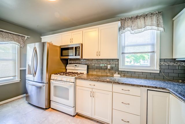 6027 Kim Avenue, Allen Park City, MI 48101