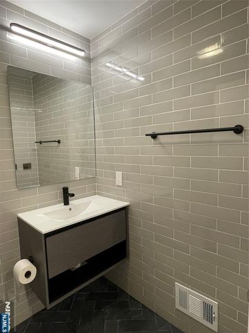 603 Williams Court U603, Edgewater, NJ 07020