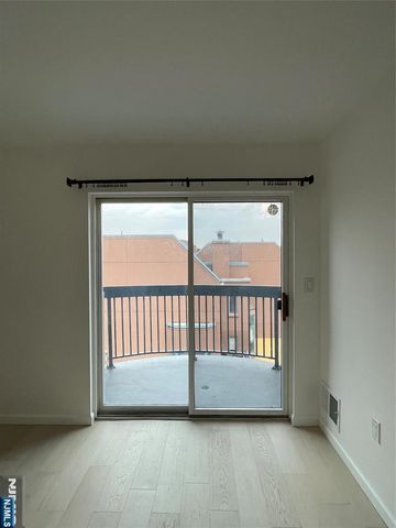 603 Williams Court U603, Edgewater, NJ 07020