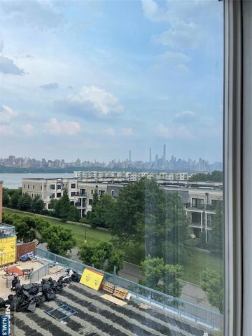 603 Williams Court U603, Edgewater, NJ 07020