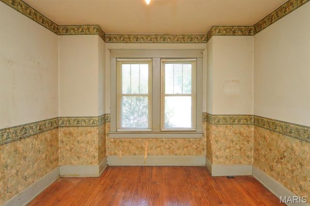 717 Crestwood Drive, Godfrey, IL 62035
