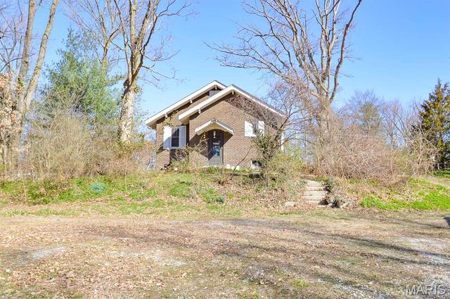 717 Crestwood Drive, Godfrey, IL 62035