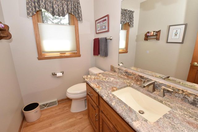 4203 W Tumblecreek COURT, Franklin, WI 53132