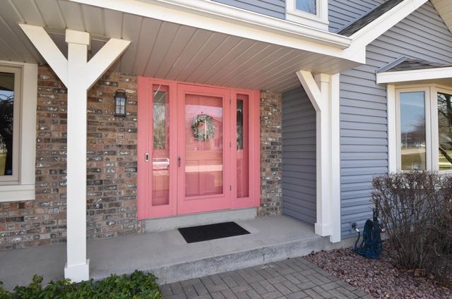 4203 W Tumblecreek COURT, Franklin, WI 53132