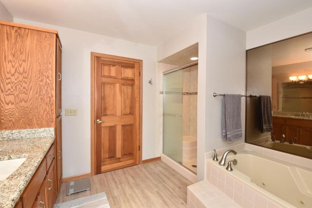 4203 W Tumblecreek COURT, Franklin, WI 53132