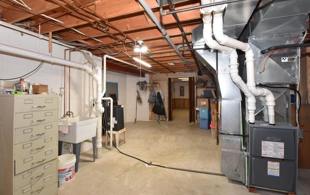 4203 W Tumblecreek COURT, Franklin, WI 53132