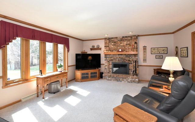 4203 W Tumblecreek COURT, Franklin, WI 53132