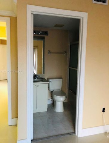 2993 W 80th St 4, Hialeah, FL 33018