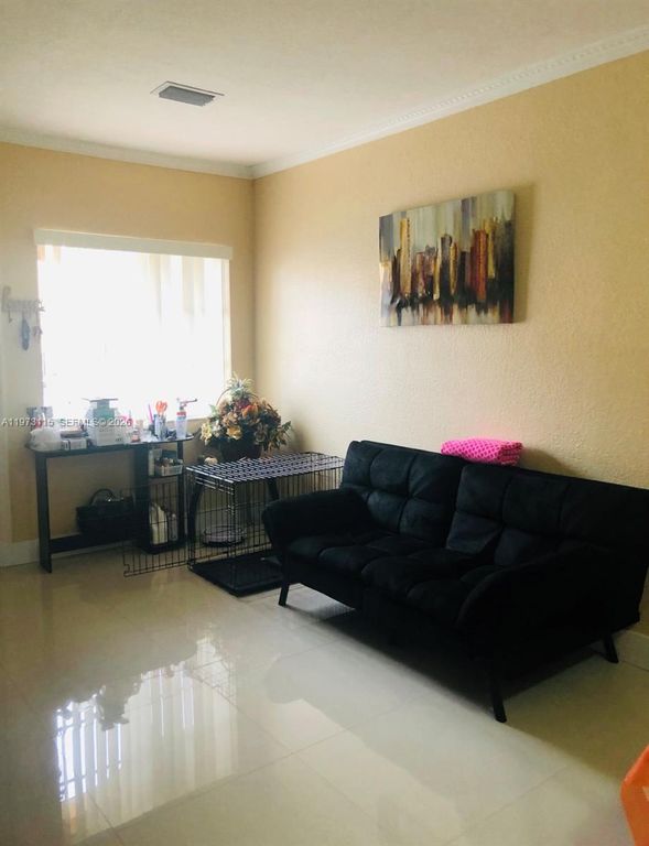 2993 W 80th St 4, Hialeah, FL 33018