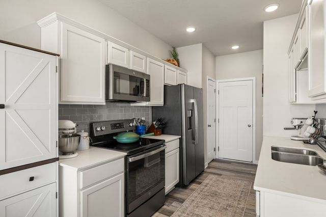 3402 NW Stratford Lane, Ankeny, IA 50023