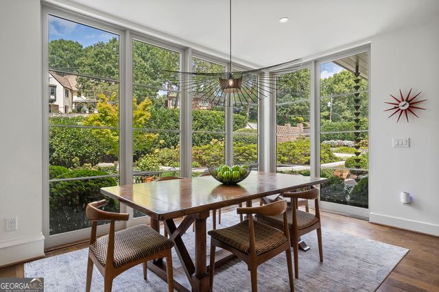 123 Peachtree Circle, Atlanta, GA 30309