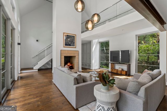 123 Peachtree Circle, Atlanta, GA 30309