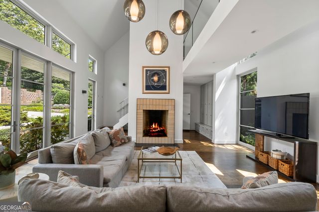 123 Peachtree Circle, Atlanta, GA 30309