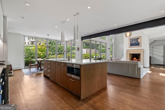 123 Peachtree Circle, Atlanta, GA 30309