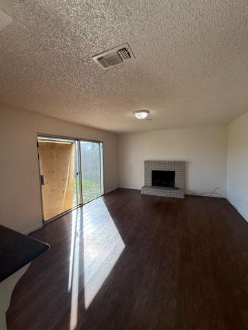 7483 Mandy Dr, Sacramento, CA 95823