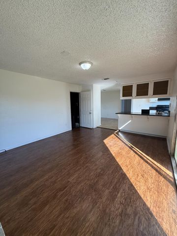 7483 Mandy Dr, Sacramento, CA 95823