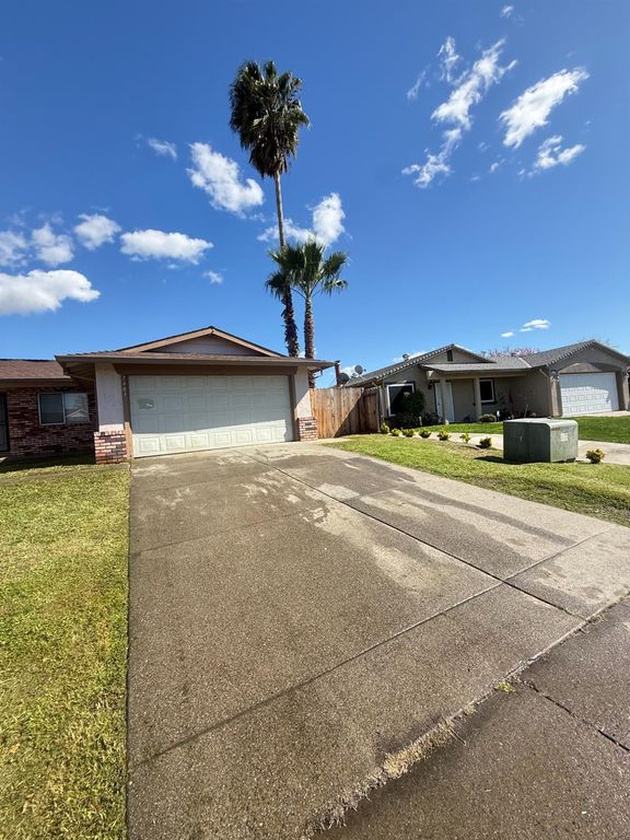 7483 Mandy Dr, Sacramento, CA 95823