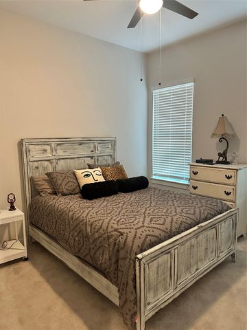 12001 Vista Parke DR 1002, Austin, TX 78726