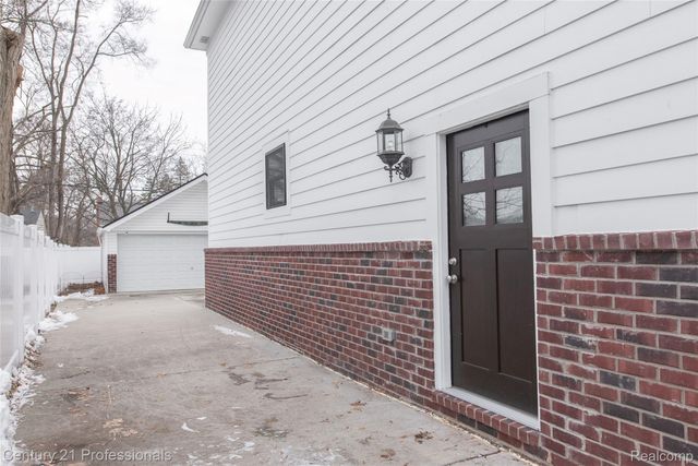 513 Renshaw Street, Rochester, MI 48307