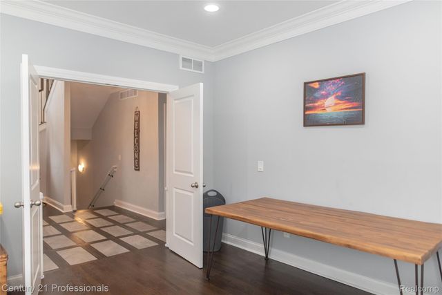 513 Renshaw Street, Rochester, MI 48307