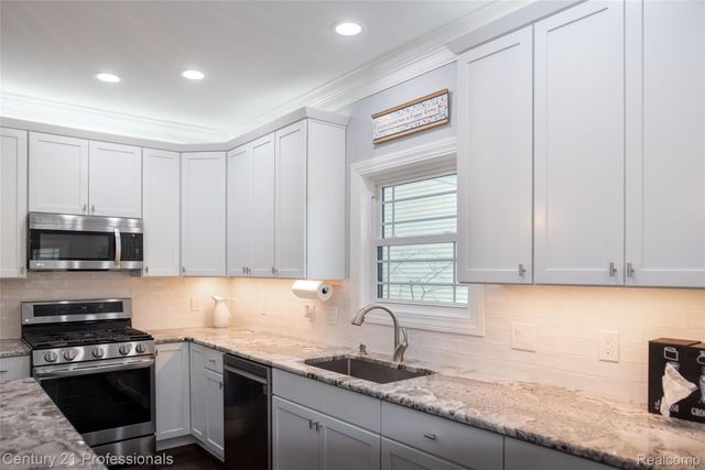 513 Renshaw Street, Rochester, MI 48307