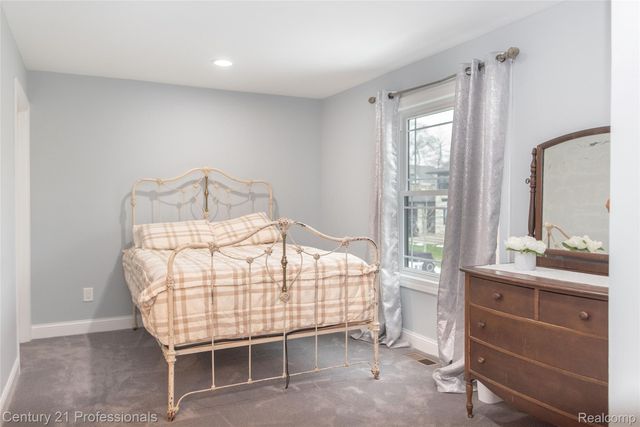 513 Renshaw Street, Rochester, MI 48307