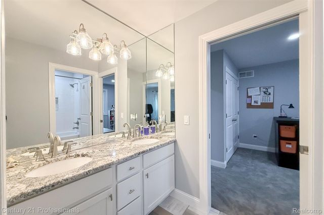 513 Renshaw Street, Rochester, MI 48307