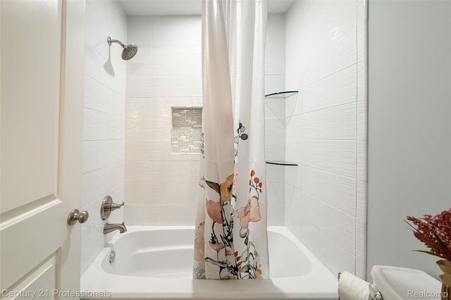 513 Renshaw Street, Rochester, MI 48307