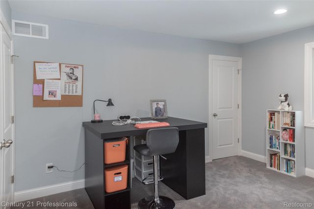 513 Renshaw Street, Rochester, MI 48307