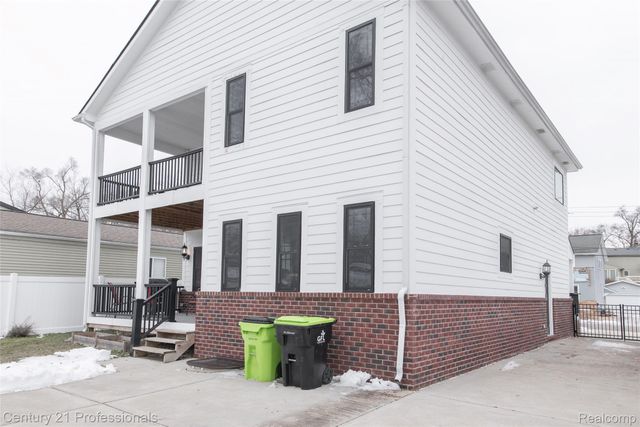 513 Renshaw Street, Rochester, MI 48307