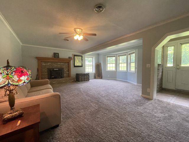 1061 Wheeler View Dr, Muscle Shoals, AL 35661