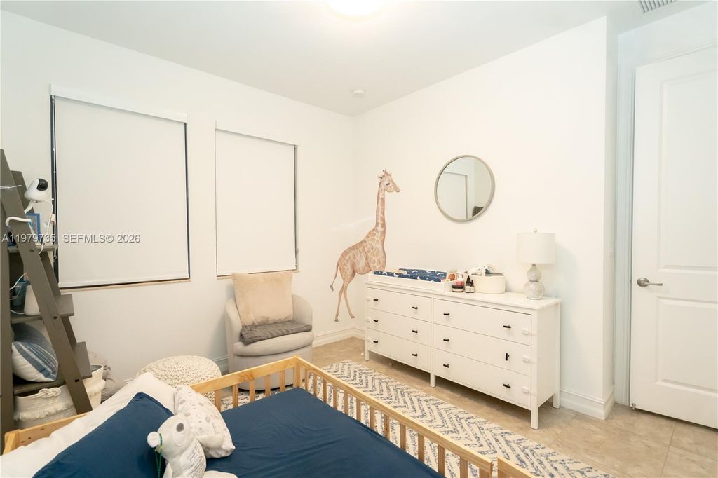 Image 14 of property listing at 11826 SW 13th Ct, Pembroke Pines, FL 33025