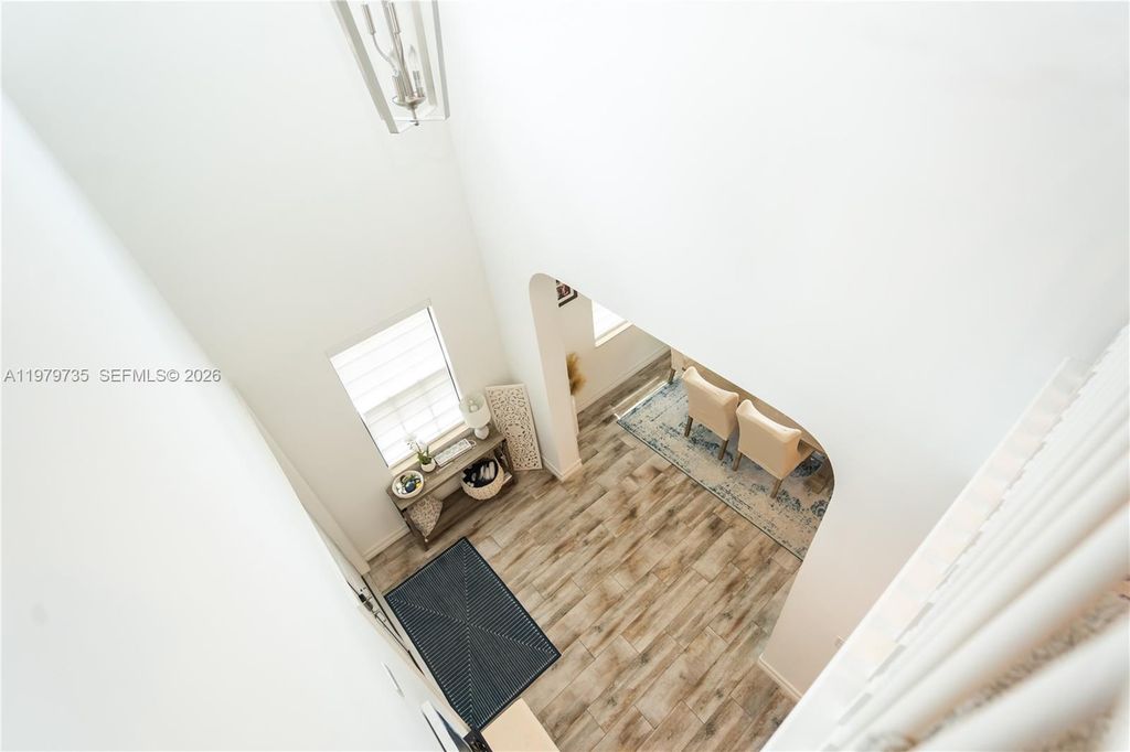 Image 25 of property listing at 11826 SW 13th Ct, Pembroke Pines, FL 33025