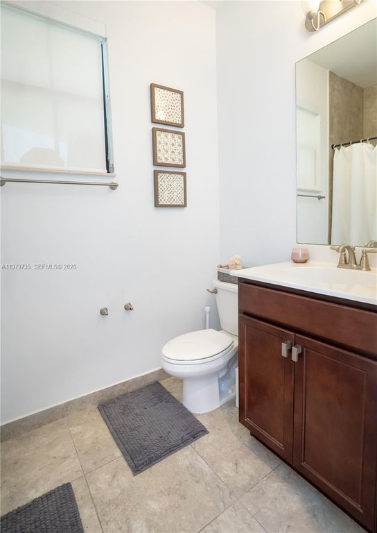 Image 26 of property listing at 11826 SW 13th Ct, Pembroke Pines, FL 33025