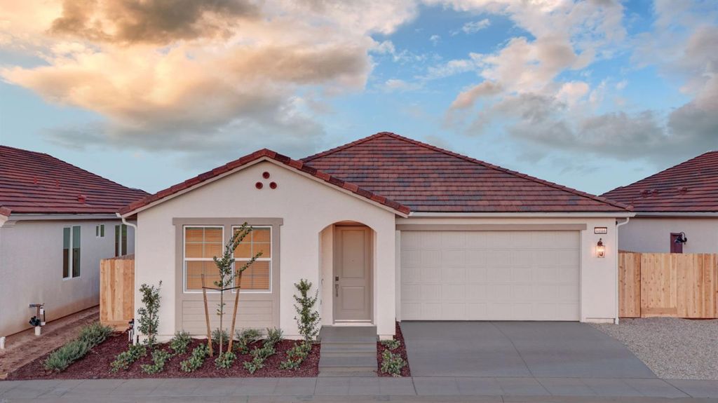 Image 14 of property listing at 2455 E Okeefe Drive, Fresno, CA 93720