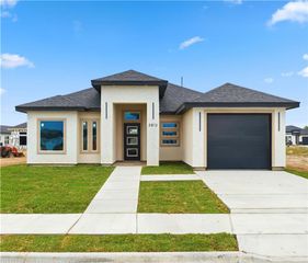 5812 N Gira Del Sol Street, Edinburg, TX 78542